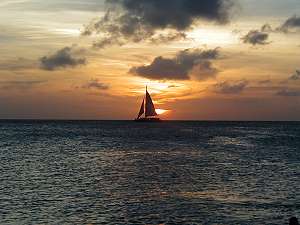 Sunset sailing - sun almost under